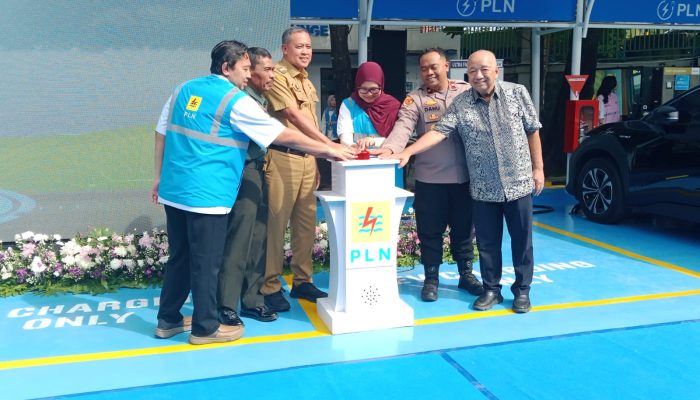 ‎PLN Resmikan SPKLU Center di Bekasi, Transaksi Naik 7 Kali Lipat
