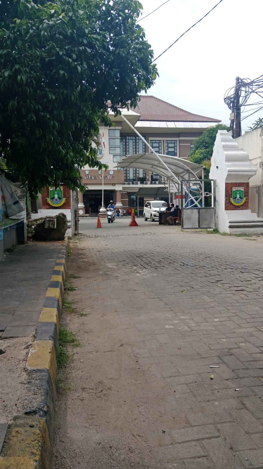 Program Pemutihan Pajak, Samsat Ciledug Dipadati Wajib Pajak