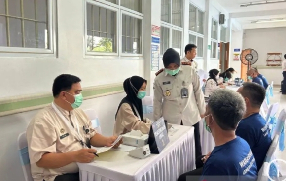 Kemenimipas dan Kemenkes gelar pemeriksaan katarak dan CKG