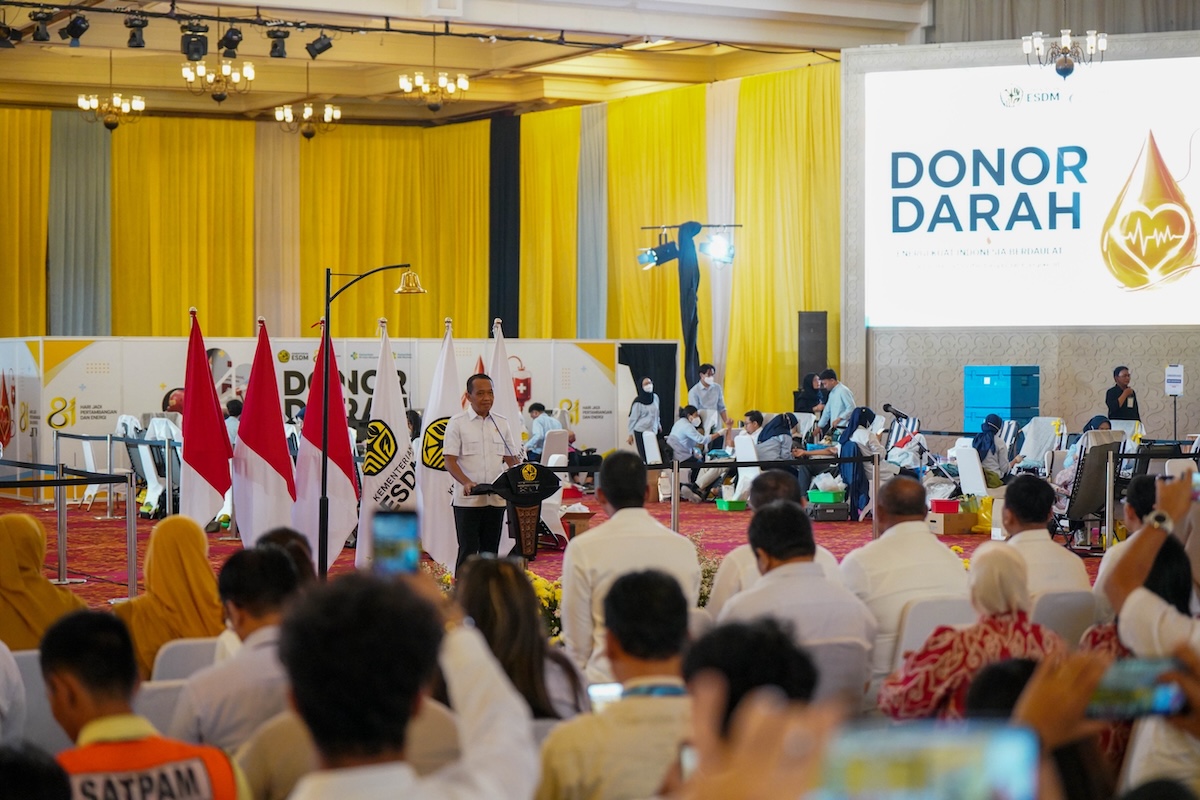 Antusiasme Tinggi Warnai Donor Darah HUT Pertambangan dan Energi ke-81 dan Tabur Bunga di TMP